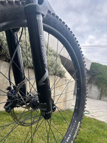 Brugt Marzocchi Bomber Z1 Fork 2025 bike — billede 6 af 8
