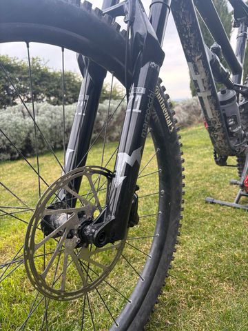 Brugt Marzocchi Bomber Z1 Fork 2025 bike — billede 5 af 8