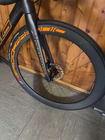 Grigio carbonio t1000 bike usato — immagine 4 di 4