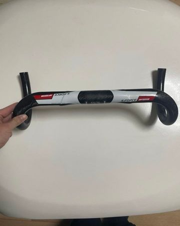 Used Fsa k force cintre bike — image 1 of 4