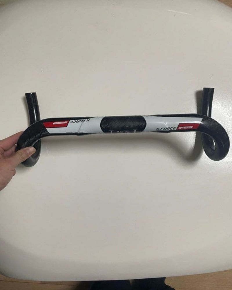 Used Fsa k force cintre bike — image 1 of 4