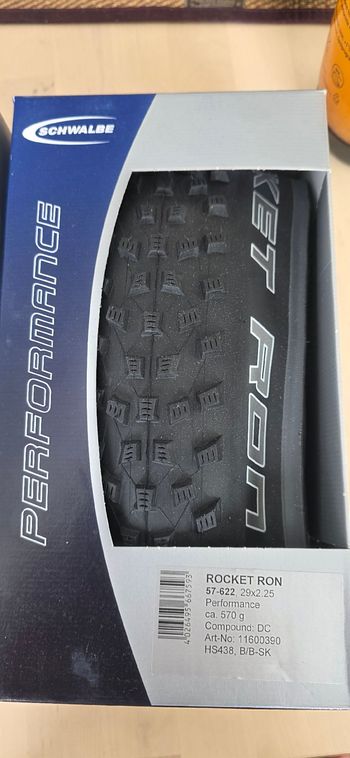 Used Schwalbe Rocket Ron 57-622 2025 bike — image 2 of 3