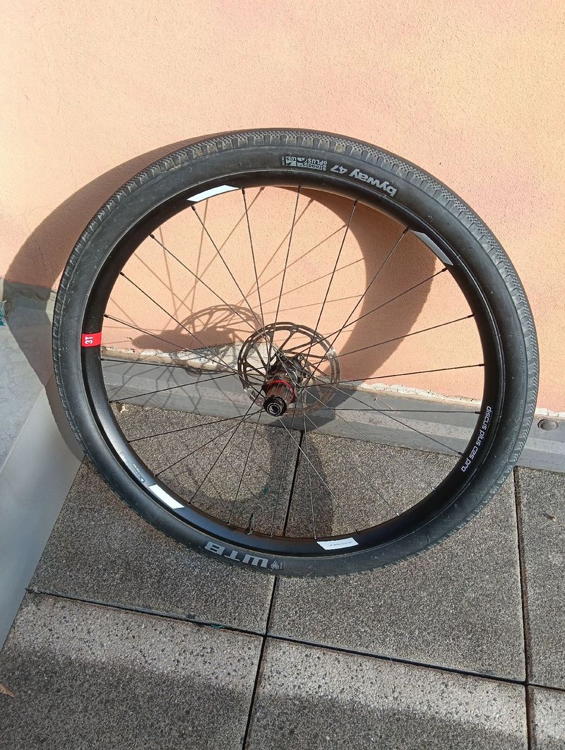 Używany 3T Discus Plus C25 Pro 650b Wheelset bike — zdjęcie 5 z 5