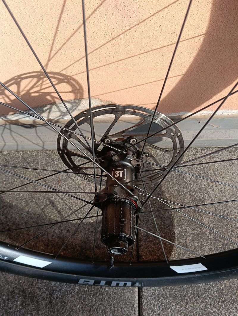 Używany 3T Discus Plus C25 Pro 650b Wheelset bike — zdjęcie 4 z 5