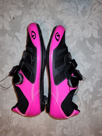 Used Giro Raes Techlace Donna bike — image 10 of 10