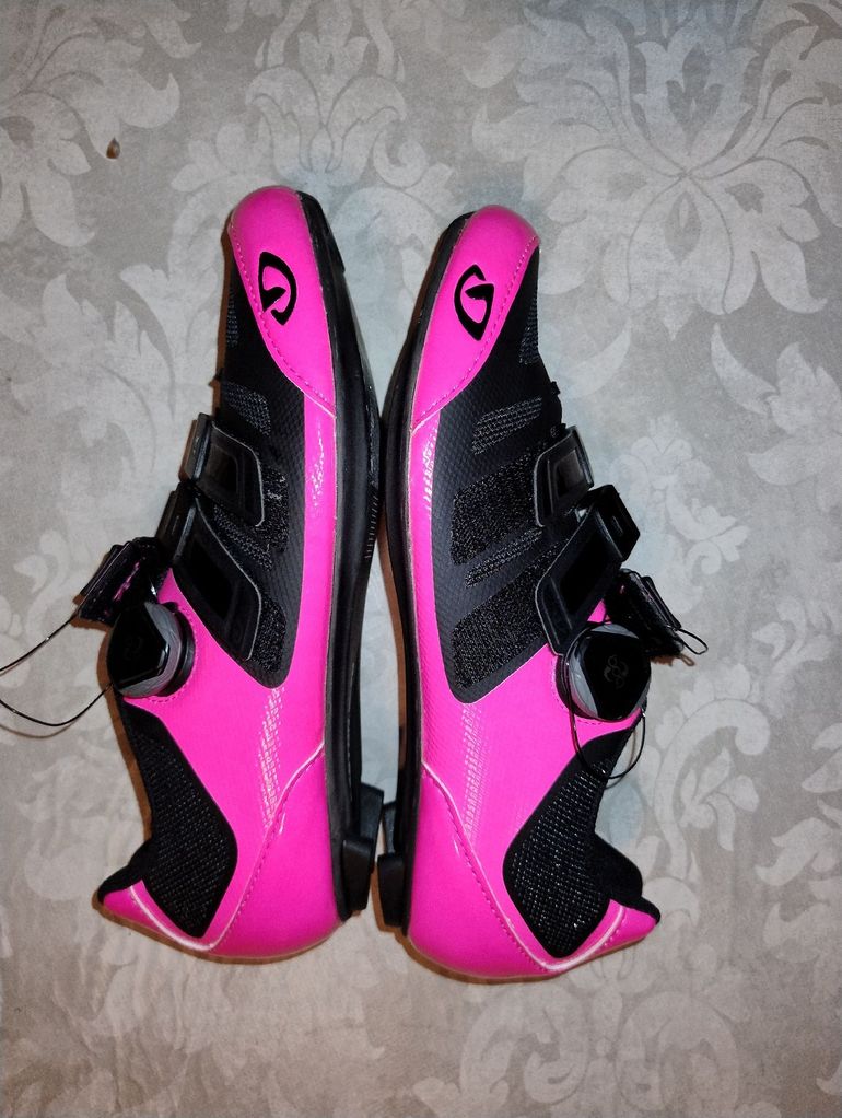 Used Giro Raes Techlace Donna bike — image 10 of 10