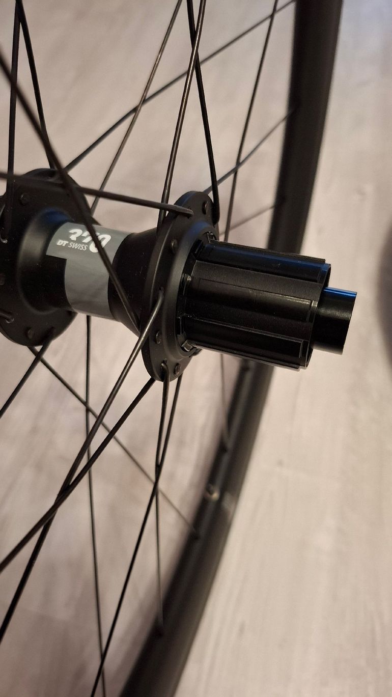 Used Look R50D 2025 bike — image 7 of 9