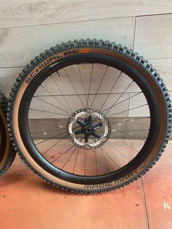 Used Syncros Revelstok 1.0 carbon 29” bike — image 4 of 5
