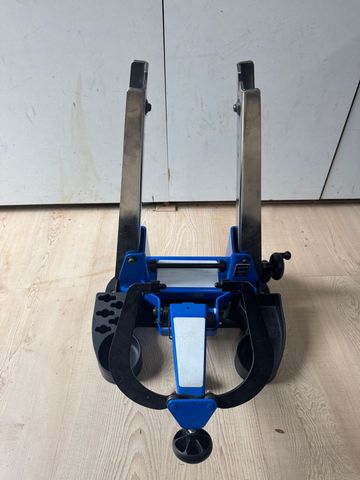 Used Park Tool TS-4.2 2024 bike — image 2 of 3