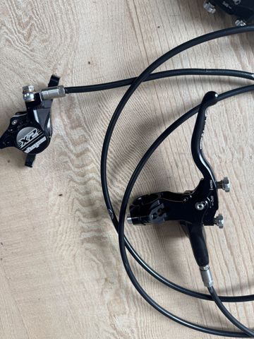 Używany Hope Tech-3 X2 2021 bike — zdjęcie 2 z 3