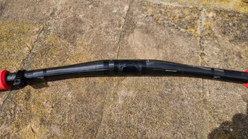 Used Bontrager Manubrio RXL 690MM + ESI Grip Chunky bike — image 4 of 5