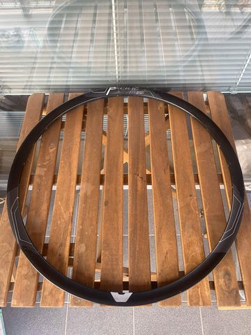 Used Giant 27.5" Carbon Rim Wheels