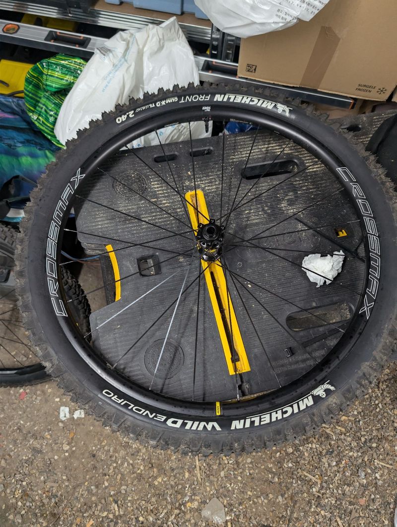 Used Mavic Front Wheel Crossmax 27.5 2019 bike — image 1 of 2