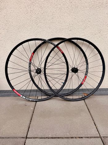 Dt Swiss, 240 + XR 391 Laufradsatz 29" / 700c Gravel/ MTB (12x100/12x142) inkl. XR 391 Ersatzfelge