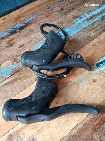 Used Campagnolo Super Record S Wireless Controls bike — image 3 of 7
