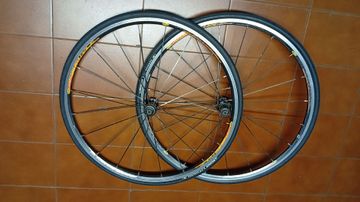 Tweedehands Mavic Aksium Race 700c Wheelset Wheels