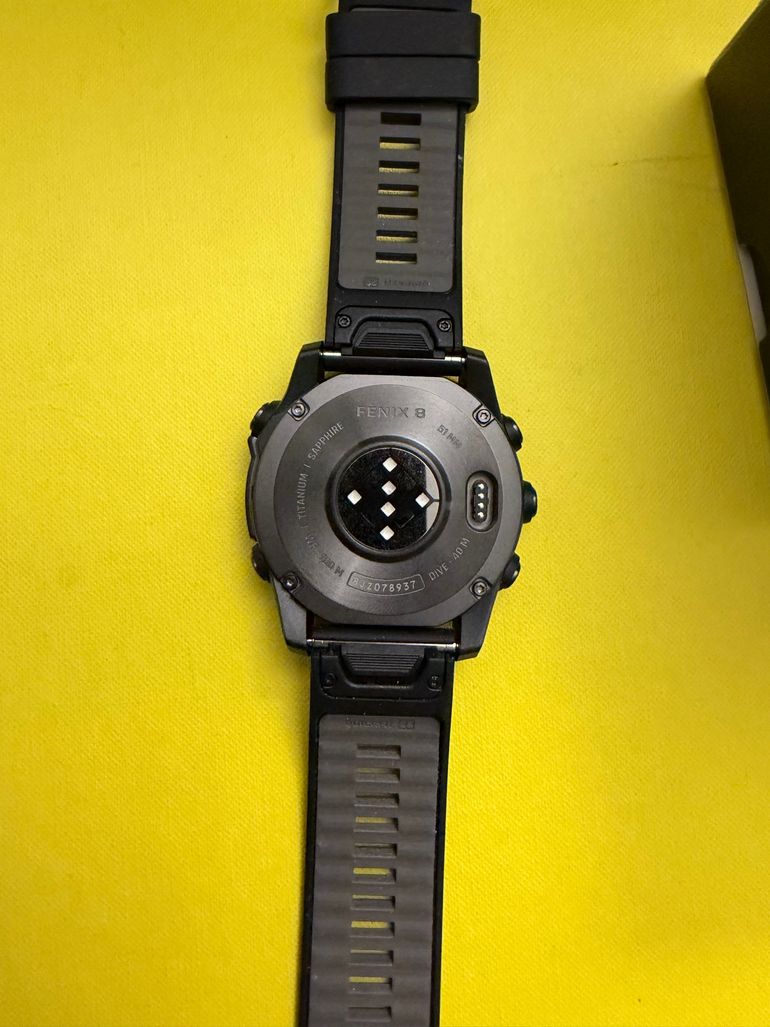 Used Garmin fenix 8 AMOLED Sapphire 2026 bike — image 3 of 3