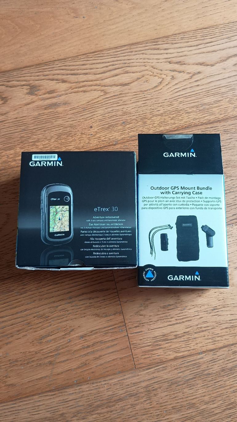 Used Garmin eTrex 30 Handheld GPS bike — image 4 of 6