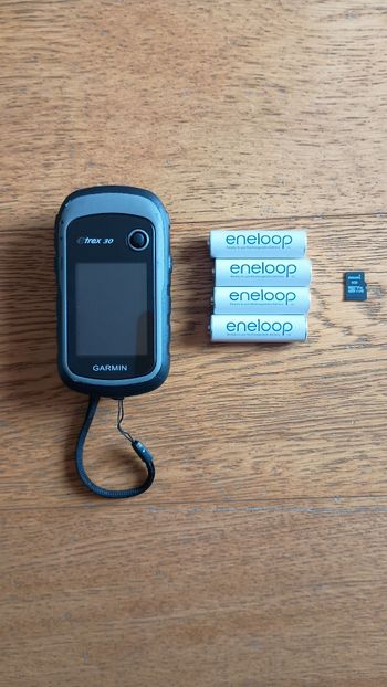 Used Garmin eTrex 30 Handheld GPS bike — image 2 of 6