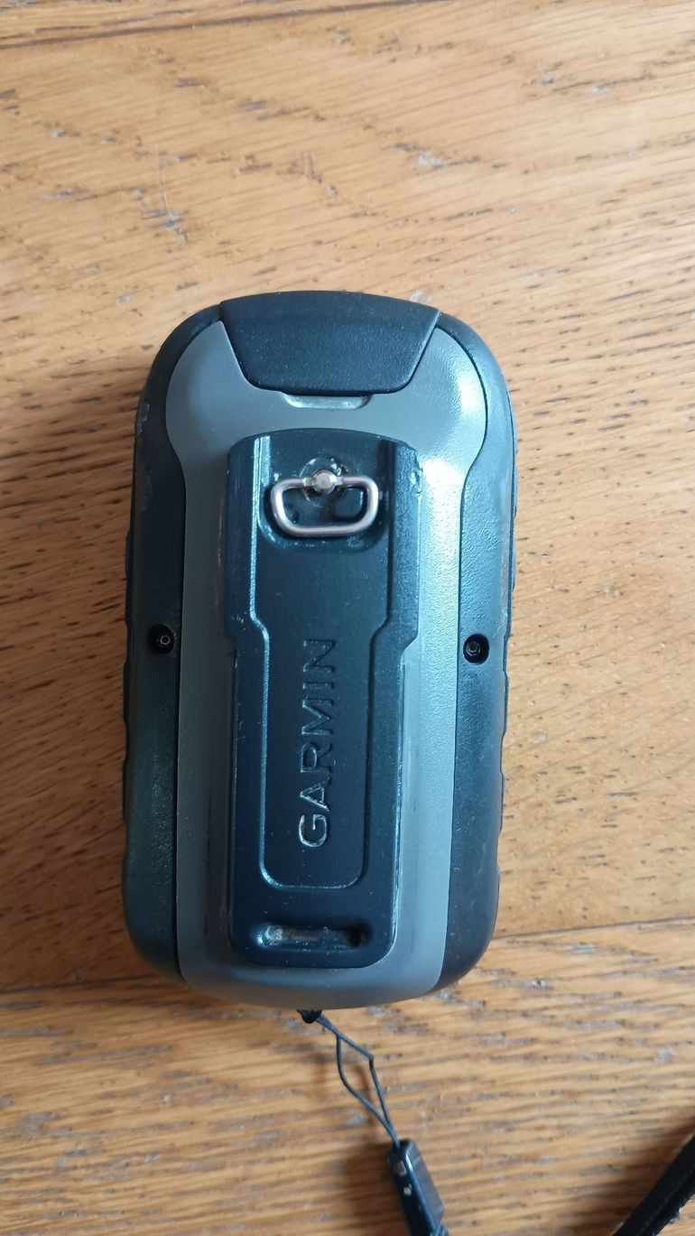 Used Garmin eTrex 30 Handheld GPS bike — image 5 of 6