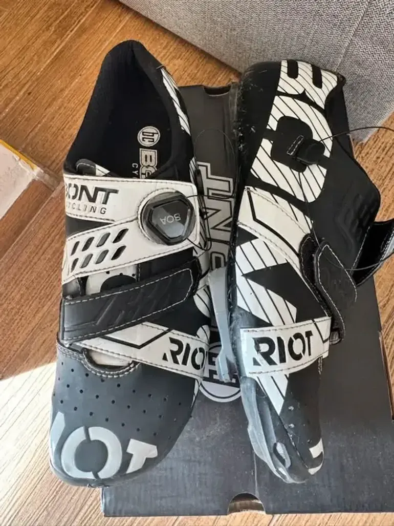 Used riot + BOA bike — image 3 of 4