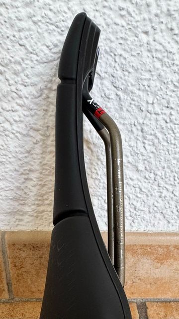 Used Prologo Scratch M5 Space bike — image 6 of 11