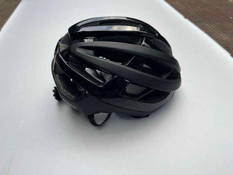 Used Gist casco Helmet 2025 bike — image 2 of 4