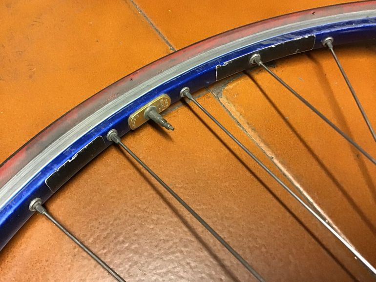 Used Ambrosio Blue Rims 28/700 bike — image 5 of 13