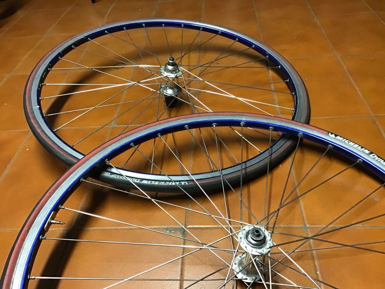 Used Ambrosio Blue Rims 28/700 bike — image 3 of 13
