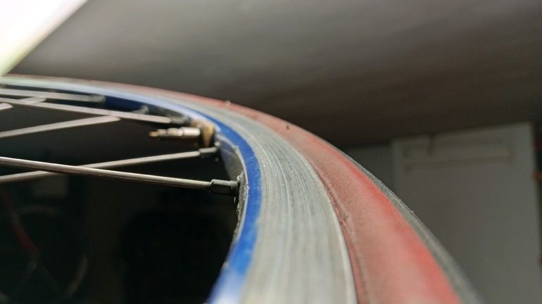 Used Ambrosio Blue Rims 28/700 bike — image 13 of 13