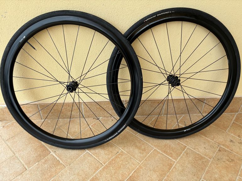 Used Dt Swiss Ruote 2020 bike — image 2 of 8