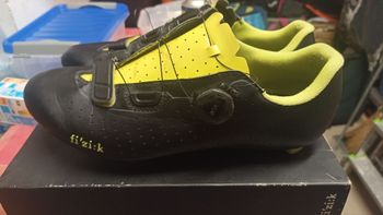 Used Fizik tempo over curve R5 bike — image 3 of 5