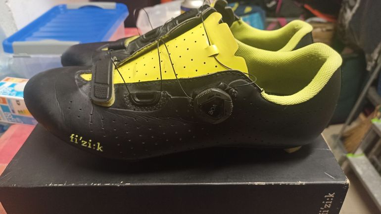 Used Fizik tempo over curve R5 bike — image 3 of 5