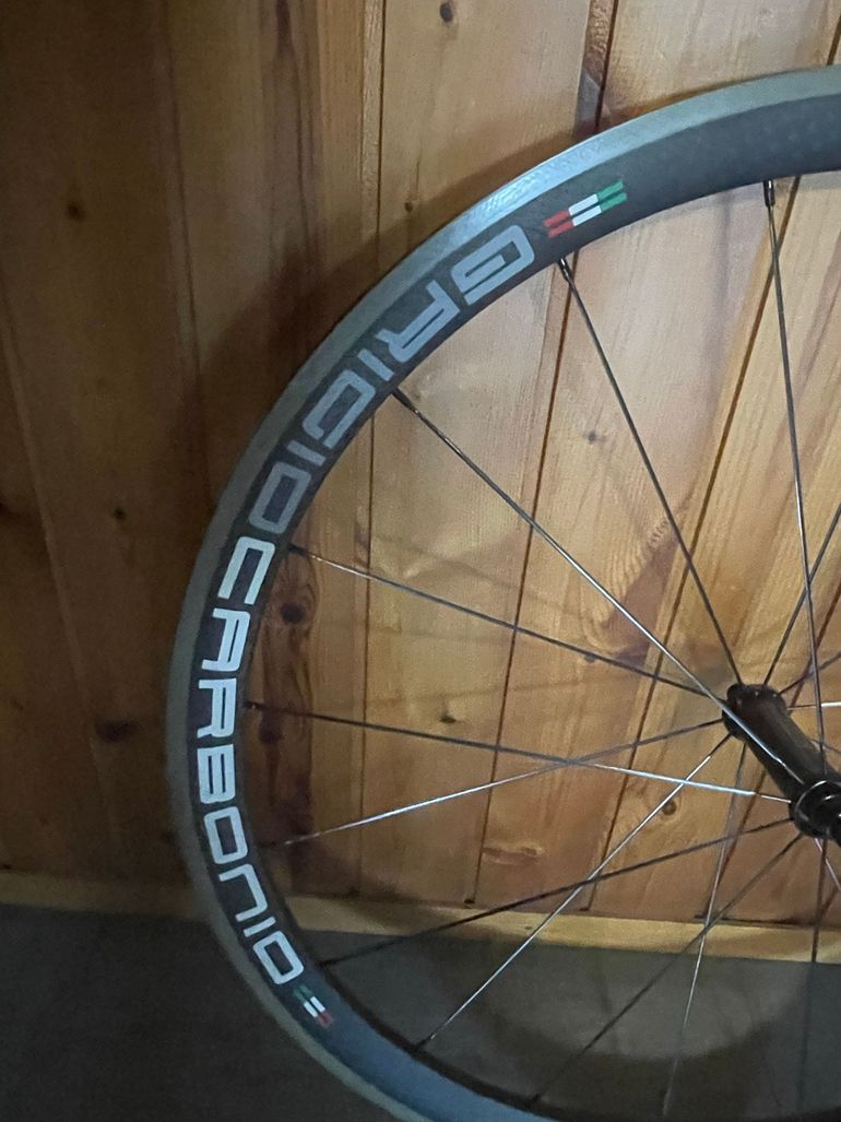 Used Grigio carbonio t1000 bike — image 7 of 9