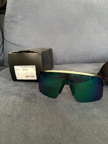 Oakley, Sutro Lite Encircle Collection