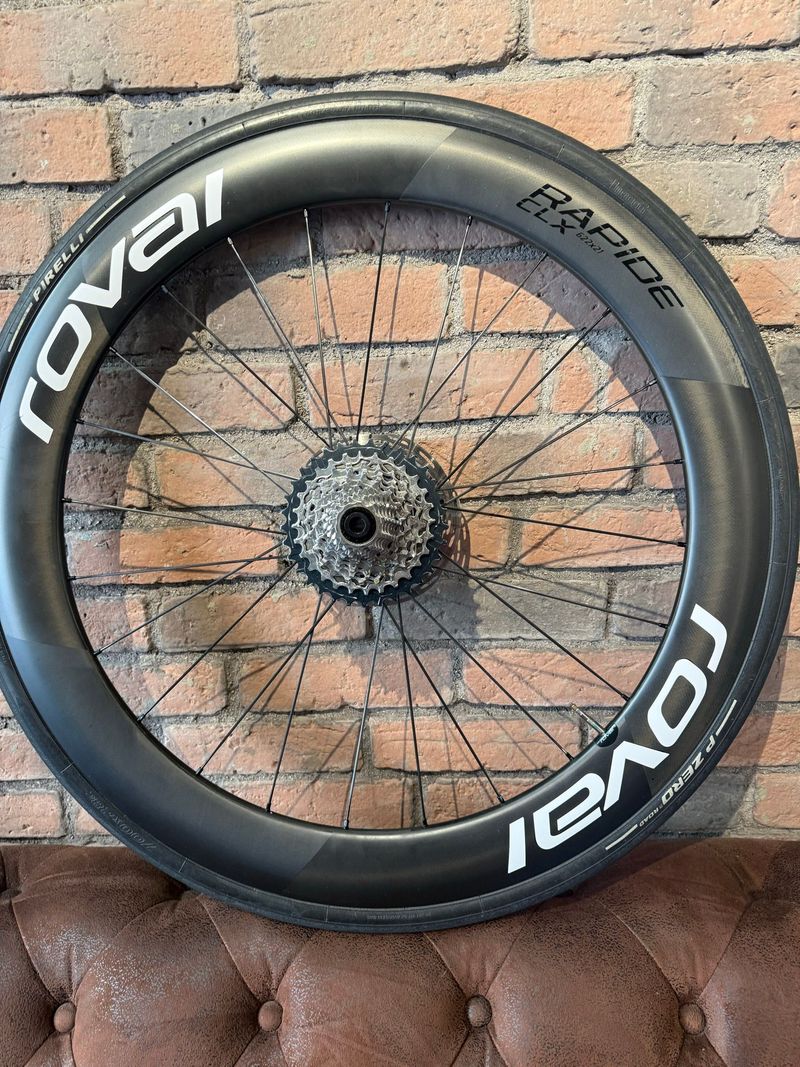 Used Roval Rapid CLX Wheelset bike — image 4 of 4