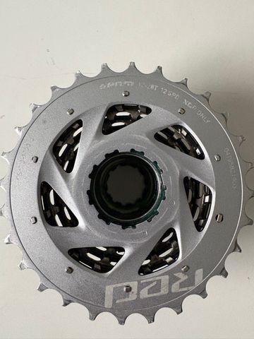 Sram RED 10-28T XDR 2024 Drivetrain & Pedals usato