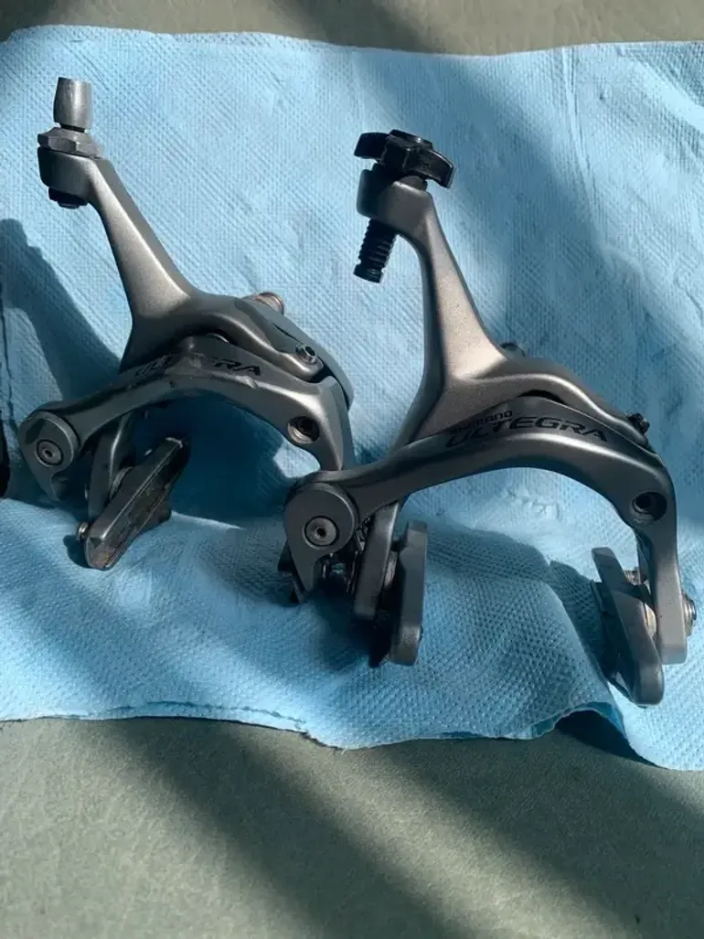 Used Shimano Ultegra 6700 Brakes 2010 bike — image 1 of 11