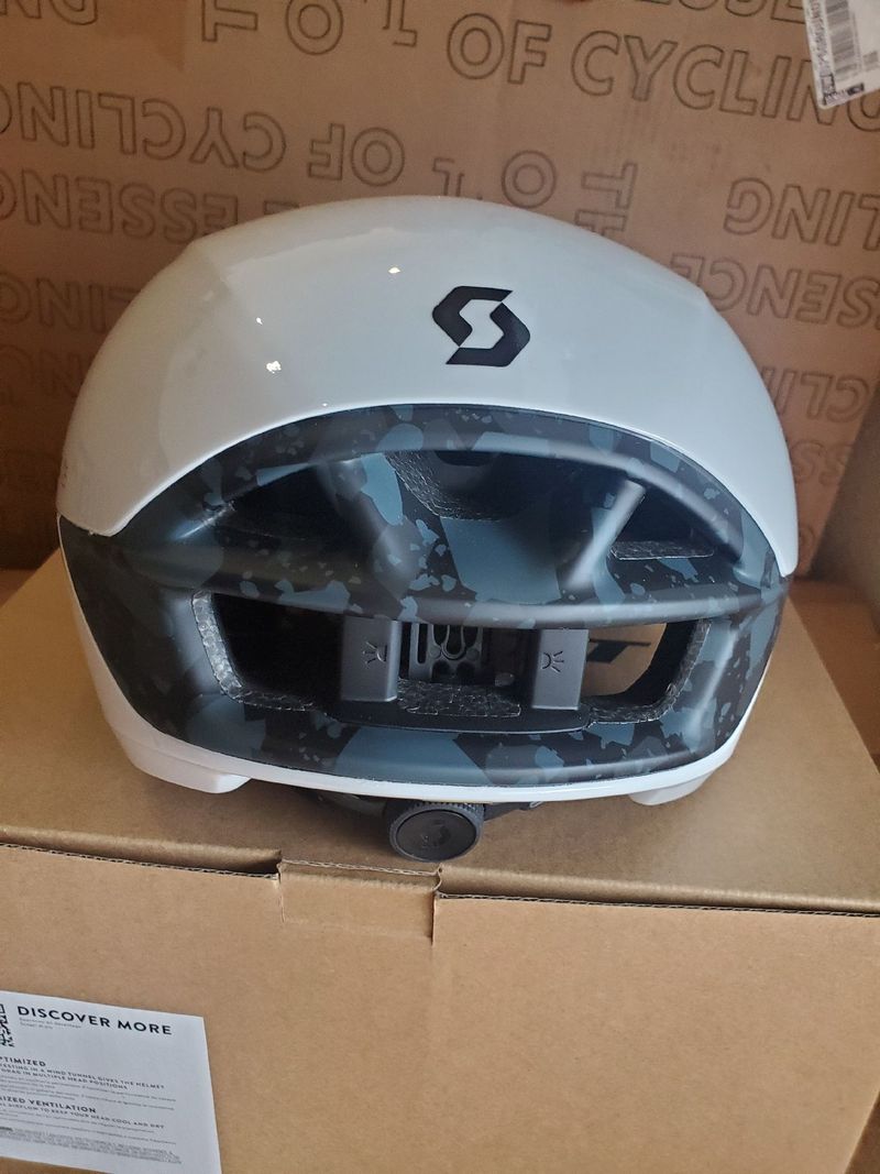 Used Scott Cadence Plus Helmet 2026 bike — image 4 of 9