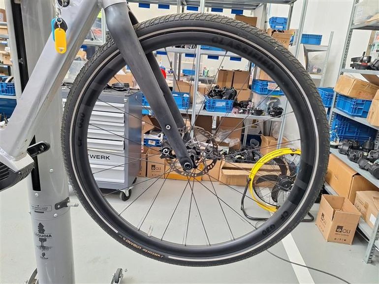Used Classified CF G30 Gravel Wheelset bike — image 6 of 11