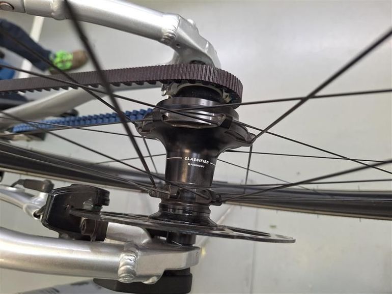 Used Classified CF G30 Gravel Wheelset bike — image 4 of 11