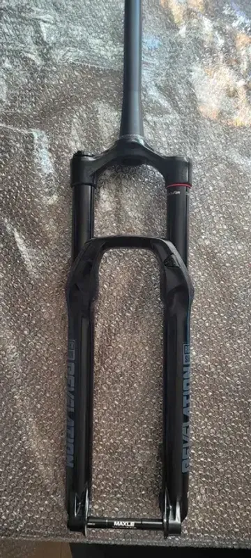 Used RockShox Revelation RC 29" 150mm Fork