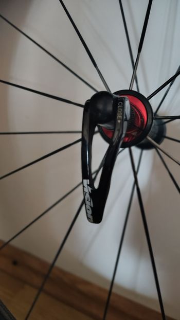 Used Vision Metron 81 Wheelset Carbon bike — image 6 of 7