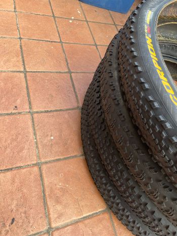 Used Pirelli Coperture 2.4 Tubeless Ready bike — image 5 of 7