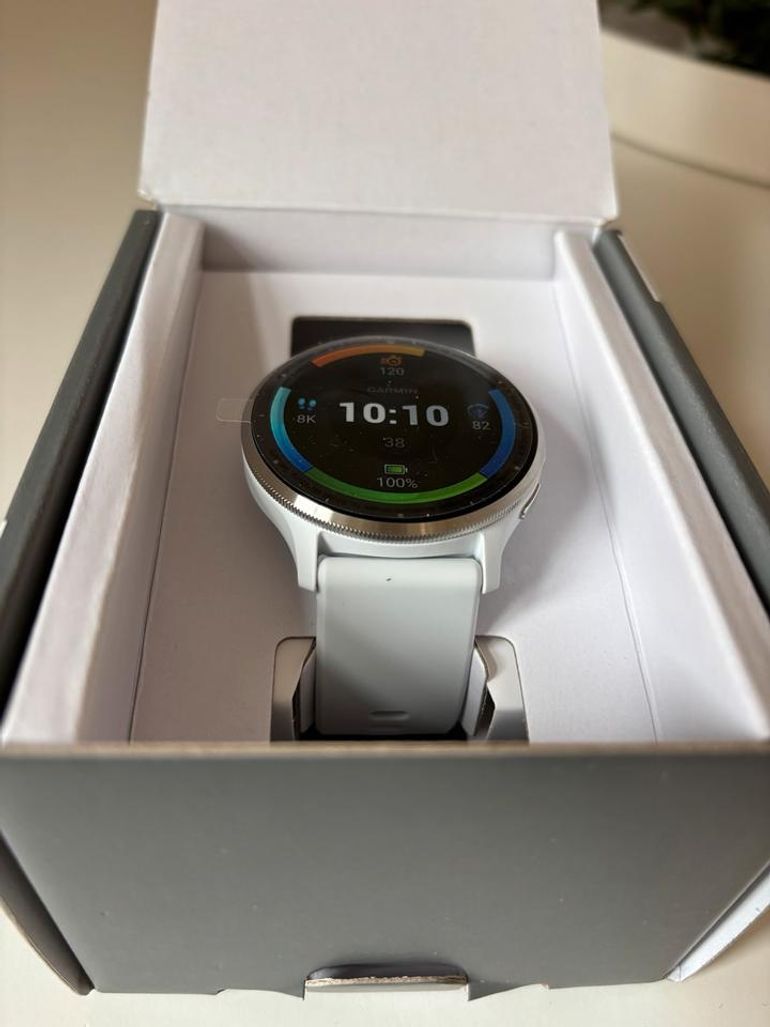 Used Garmin Venu 3 bike — image 3 of 5