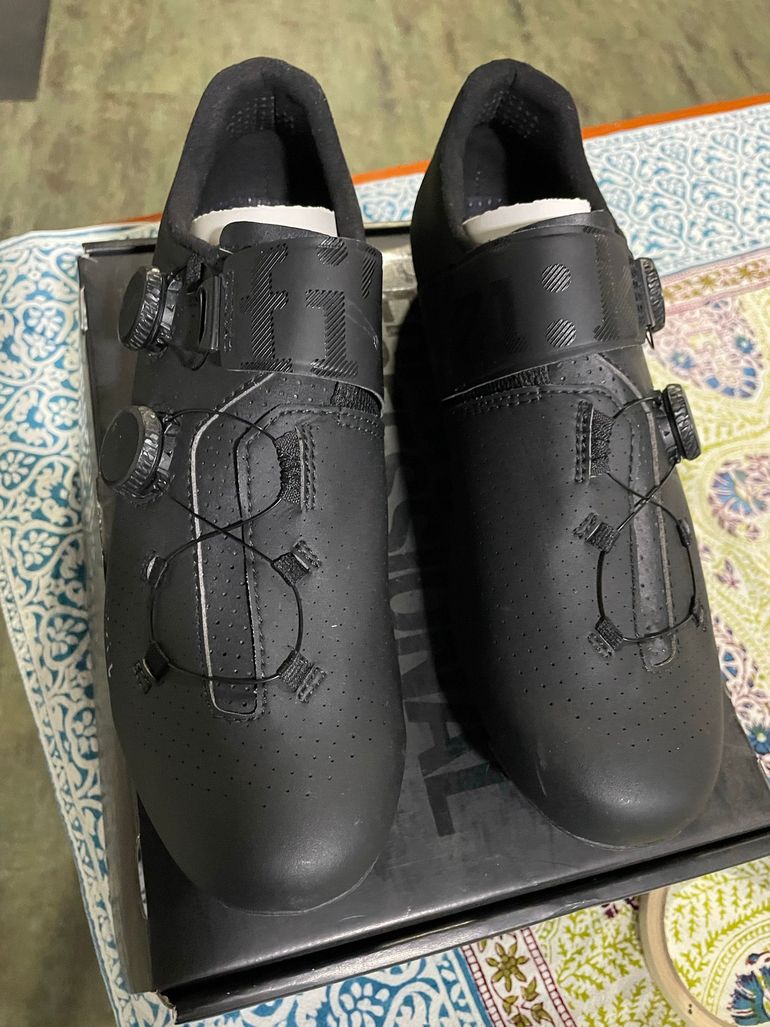 Used Fizik R1 Road Cycling Shoes bike — image 3 of 3