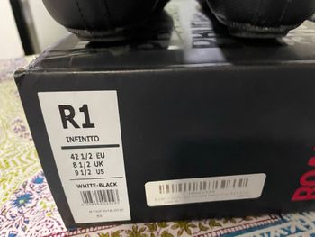 Used Fizik R1 Road Cycling Shoes bike — image 2 of 3