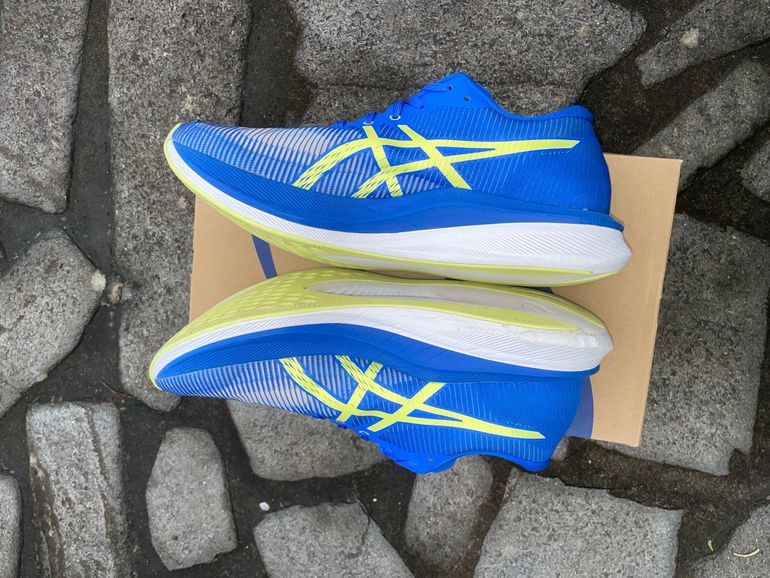 Used Asics Magic Speed 3 bike — image 5 of 13