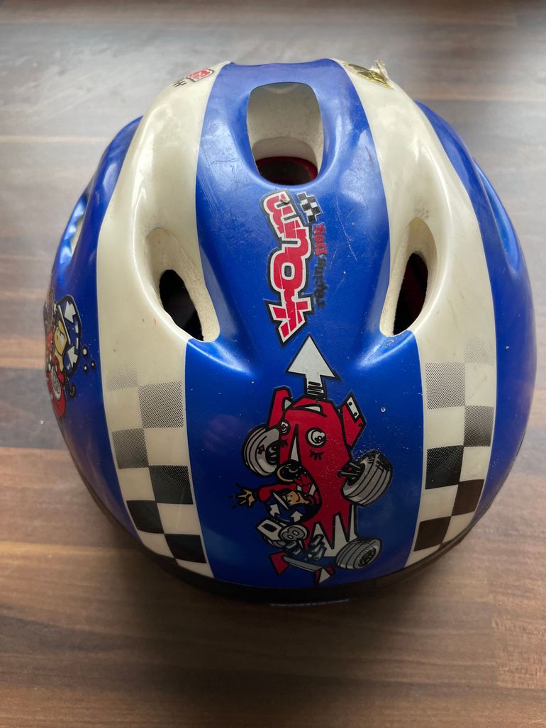Used Decathlon Casque Velo Enfant bike — image 2 of 6
