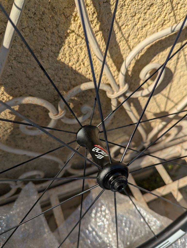 Used BO2 Roues carbon 38mm 11V bike — image 5 of 18